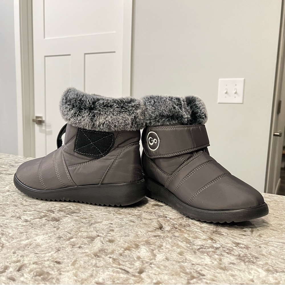 Women's Gray Winter Boots